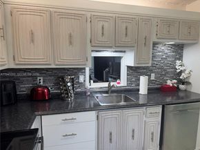 2861 Somerset Dr 409, Lauderdale Lakes FL 33311