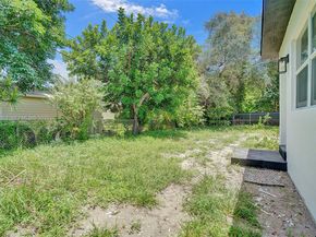 1041 NE 169th St, Miami FL 33162