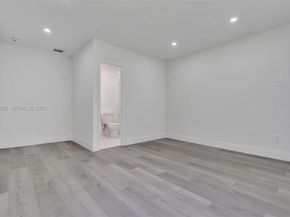 1041 NE 169th St, Miami FL 33162