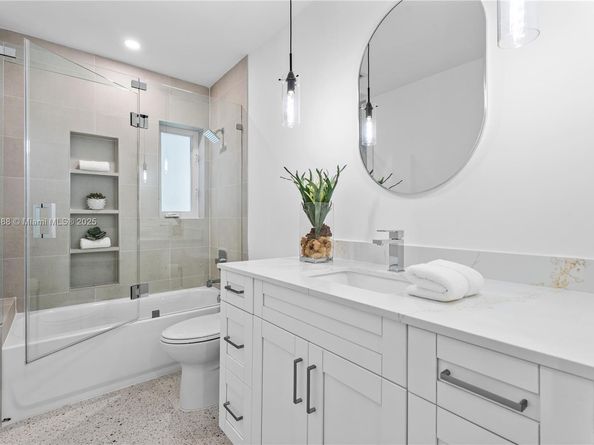 11460 SW 128th St, Miami FL 33176