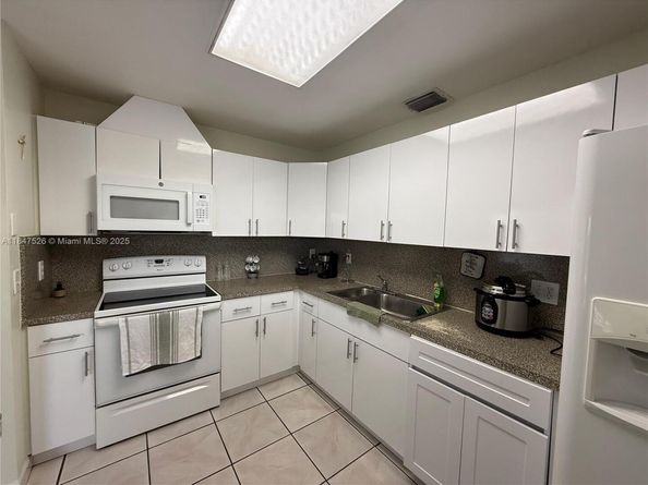 13821 SW 42nd Ter, Miami FL 33175