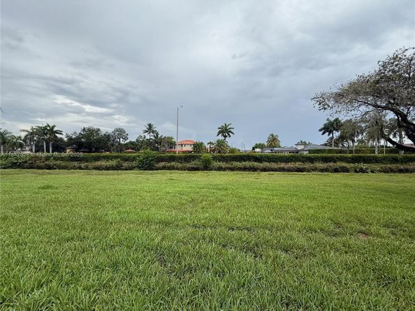 13821 SW 42nd Ter, Miami FL 33175