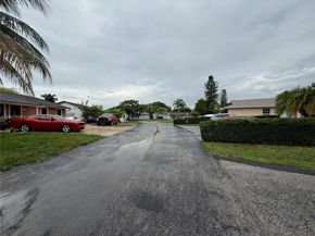 13821 SW 42nd Ter, Miami FL 33175