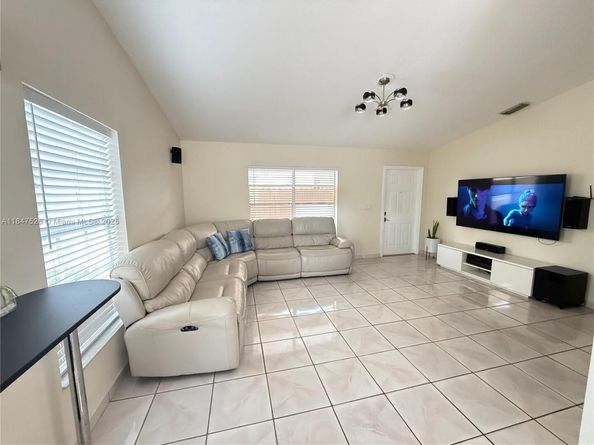 13821 SW 42nd Ter, Miami FL 33175