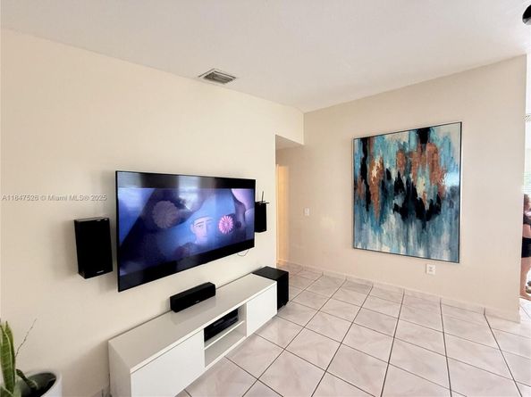 13821 SW 42nd Ter, Miami FL 33175