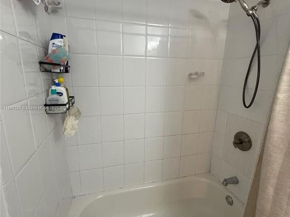 13821 SW 42nd Ter, Miami FL 33175