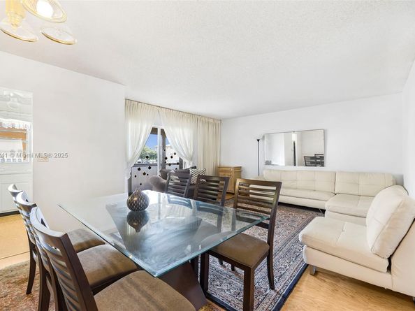 5300 Washington St Q207, Hollywood FL 33021
