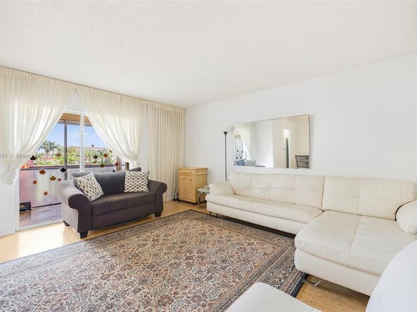 5300 Washington St Q207, Hollywood FL 33021