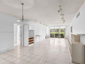 806 Cypress Grove Ln 111, Pompano Beach FL 33069