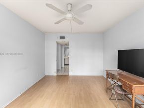 806 Cypress Grove Ln 111, Pompano Beach FL 33069