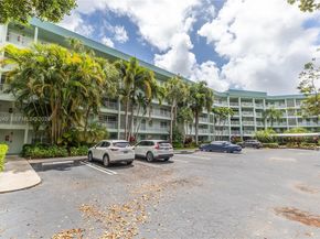 806 Cypress Grove Ln 111, Pompano Beach FL 33069