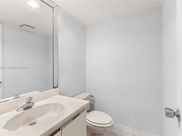 806 Cypress Grove Ln 111, Pompano Beach FL 33069