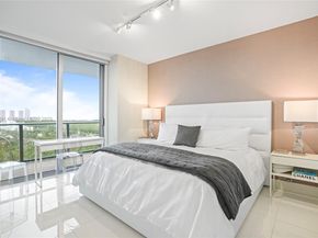 16385 Biscayne 1618+ 2 Parking, North Miami Beach FL 33160