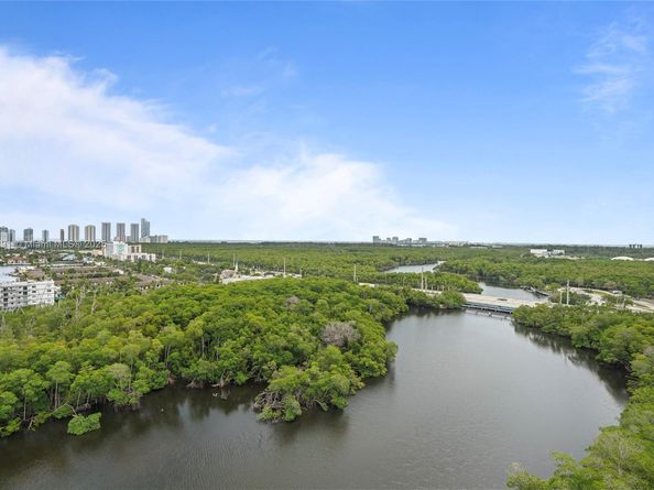 16385 Biscayne 1618+ 2 Parking, North Miami Beach FL 33160