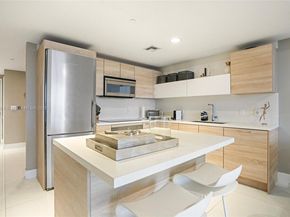 16385 Biscayne 1618+ 2 Parking, North Miami Beach FL 33160