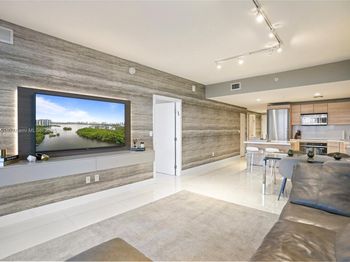 16385 Biscayne