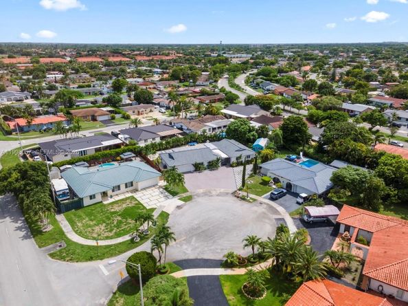 Undisclosed Address #A11998057, Miami FL 33175