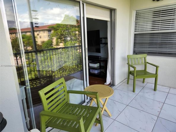 12501 SW 14th St 314R, Pembroke Pines FL 33027