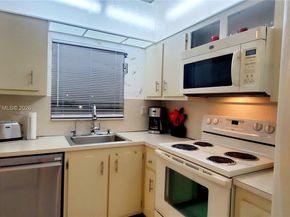 10300 NW 30th Ct 302, Sunrise FL 33322