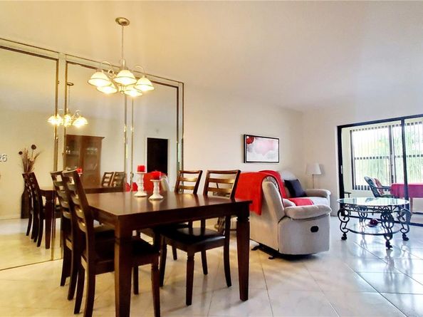 10300 NW 30th Ct 302, Sunrise FL 33322