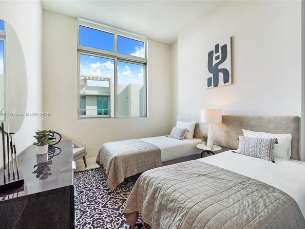 Undisclosed Address #A11883939, Miami FL 33137
