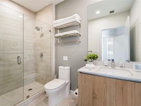 Undisclosed Address #A11883939, Miami FL 33137