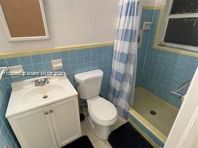 1717 NE 12th St, Fort Lauderdale FL 33304