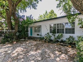 1717 NE 12th St, Fort Lauderdale FL 33304