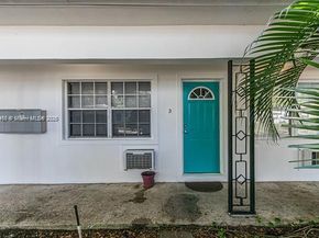 1717 NE 12th St, Fort Lauderdale FL 33304