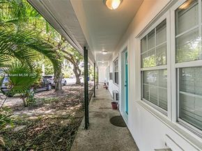 1717 NE 12th St, Fort Lauderdale FL 33304