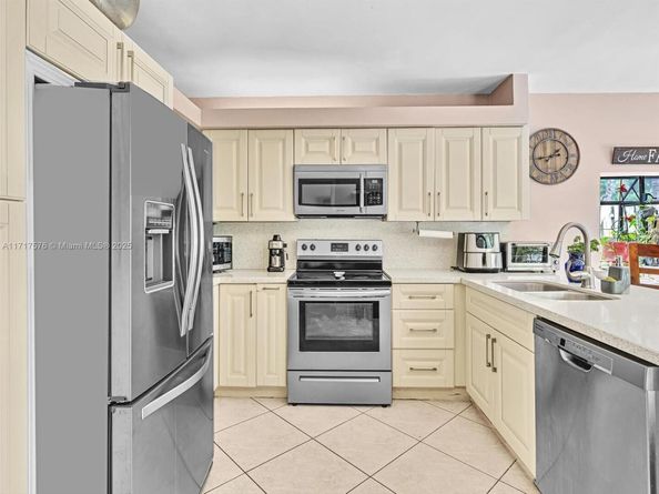 3501 N 30 Ter, Hollywood FL 33021