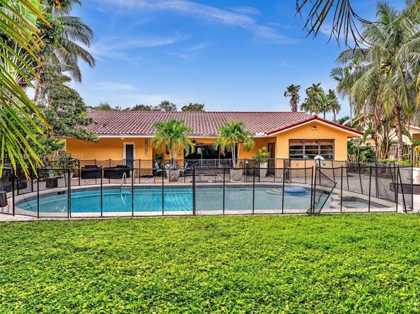 3501 N 30 Ter, Hollywood FL 33021