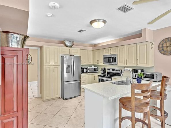 3501 N 30 Ter, Hollywood FL 33021