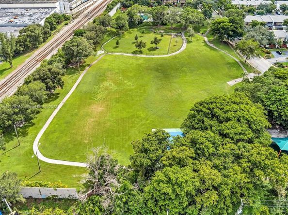 3501 N 30 Ter, Hollywood FL 33021