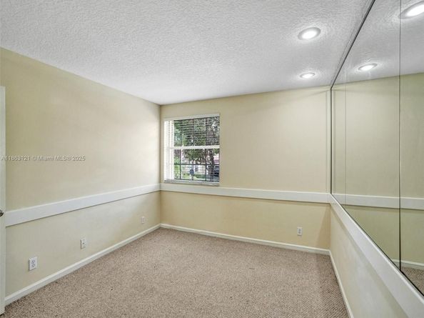 6330 NW 77th Ct, Parkland FL 33067