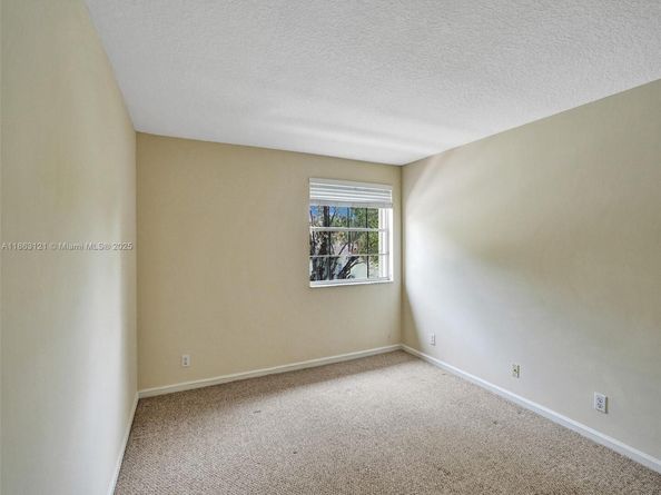 6330 NW 77th Ct, Parkland FL 33067