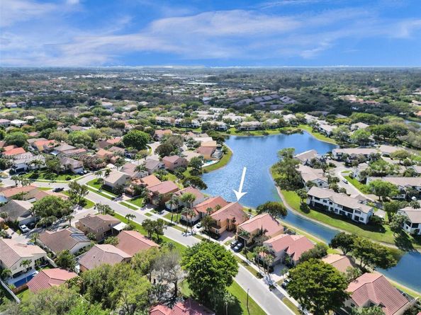 6330 NW 77th Ct, Parkland FL 33067