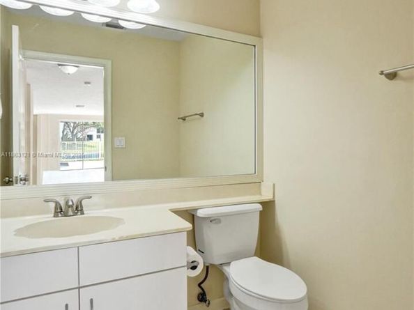 6330 NW 77th Ct, Parkland FL 33067