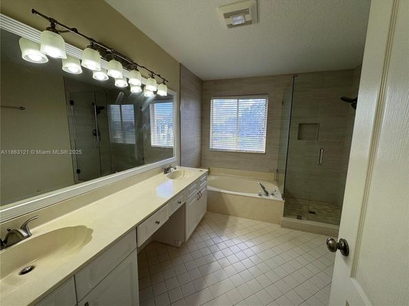 6330 NW 77th Ct, Parkland FL 33067