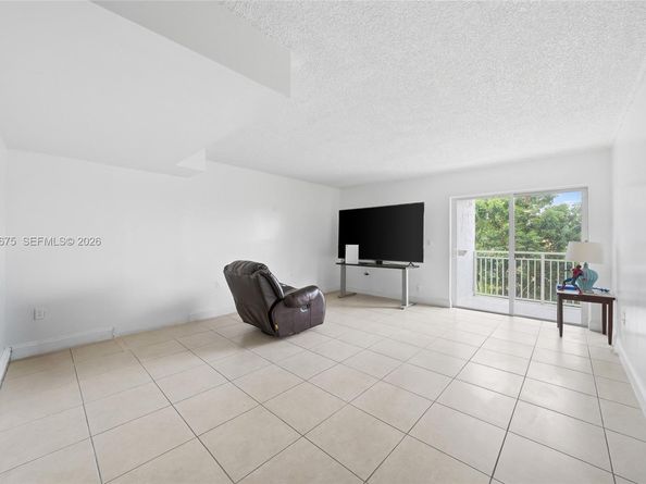 9375 Fontainebleau Blvd L301, Miami FL 33172