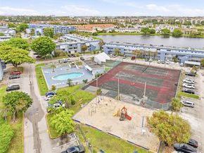 9375 Fontainebleau Blvd L301, Miami FL 33172