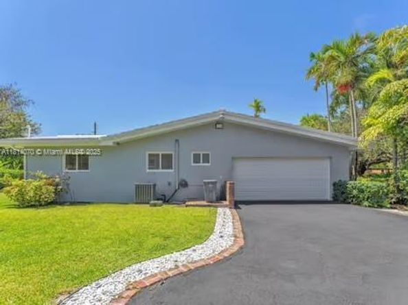 915 Country Club Prado, Coral Gables FL 33134