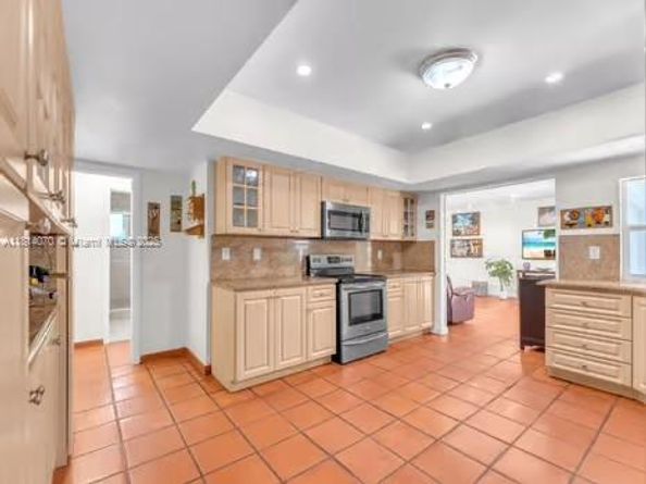 915 Country Club Prado, Coral Gables FL 33134