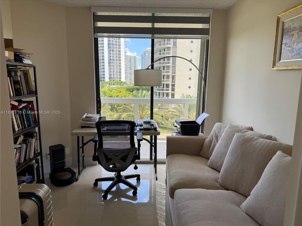 20185 E Country Club Dr 510, Aventura FL 33180