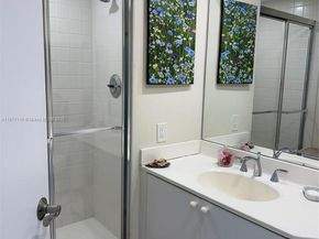 20185 E Country Club Dr 510, Aventura FL 33180