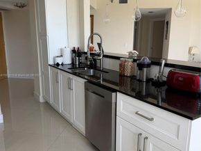 20185 E Country Club Dr 510, Aventura FL 33180