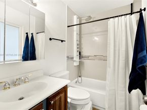 2771 NW 8th St, Pompano Beach FL 33069