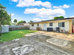 2771 NW 8th St, Pompano Beach FL 33069