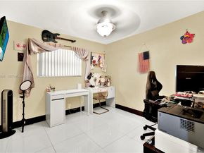 2771 NW 8th St, Pompano Beach FL 33069