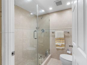 Undisclosed Address #A11858155, Aventura FL 33180